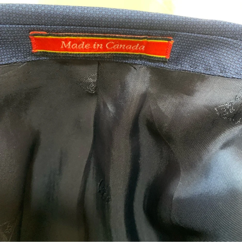 NWT Daniel Cremieux 2-Piece Navy‎ Blue 100% Wool Suit Size 44x38L Office Formal
